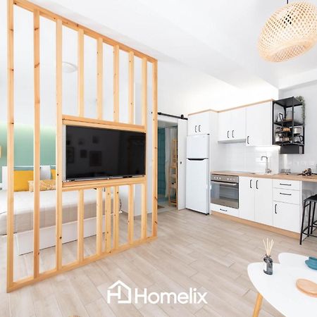 Roomaki -Tasteful Studio In The Center W/ Parking Халкида Экстерьер фото